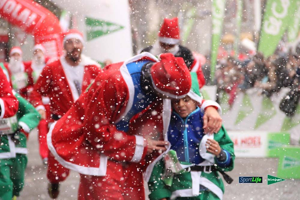 Galería de la Carrera de Papá Noel, ambiente, salida y entra en meta hasta el minuto 25