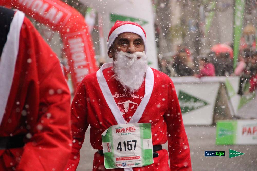 Galería de la Carrera de Papá Noel, ambiente, salida y entra en meta hasta el minuto 25
