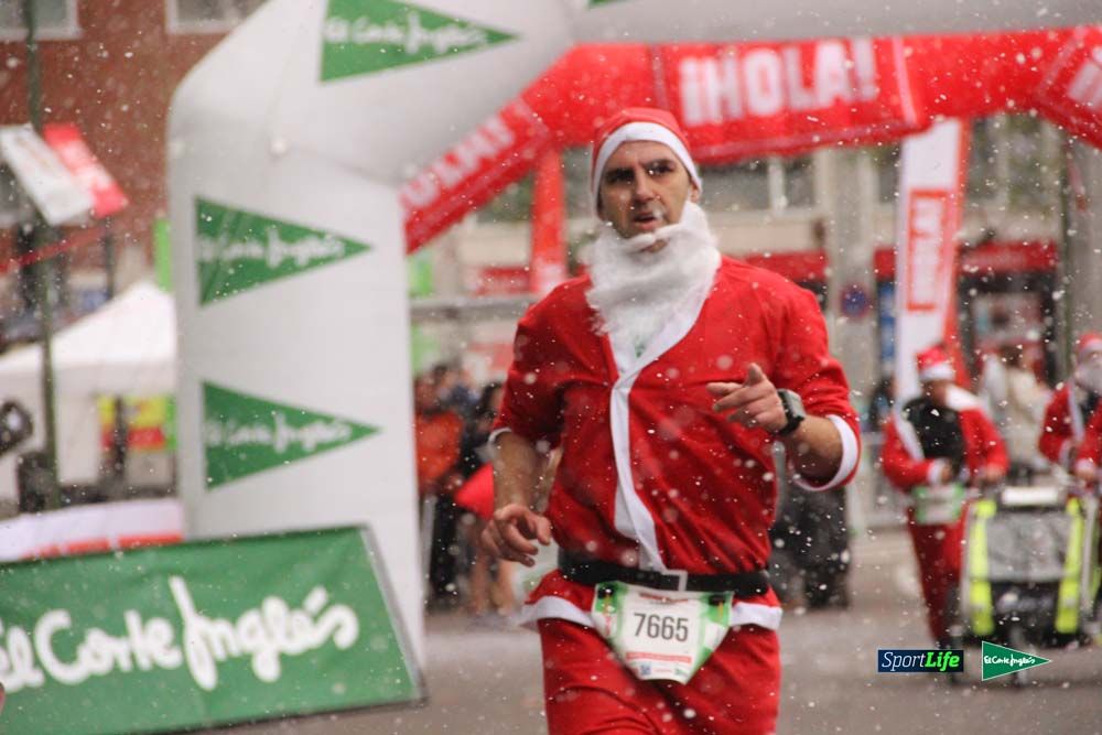 Galería de la Carrera de Papá Noel, ambiente, salida y entra en meta hasta el minuto 25