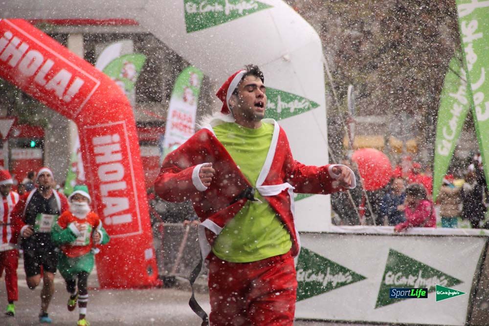 Galería de la Carrera de Papá Noel, ambiente, salida y entra en meta hasta el minuto 25