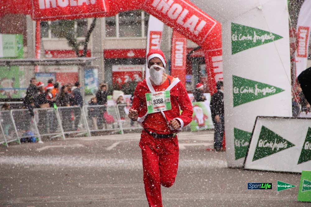 Galería de la Carrera de Papá Noel, ambiente, salida y entra en meta hasta el minuto 25