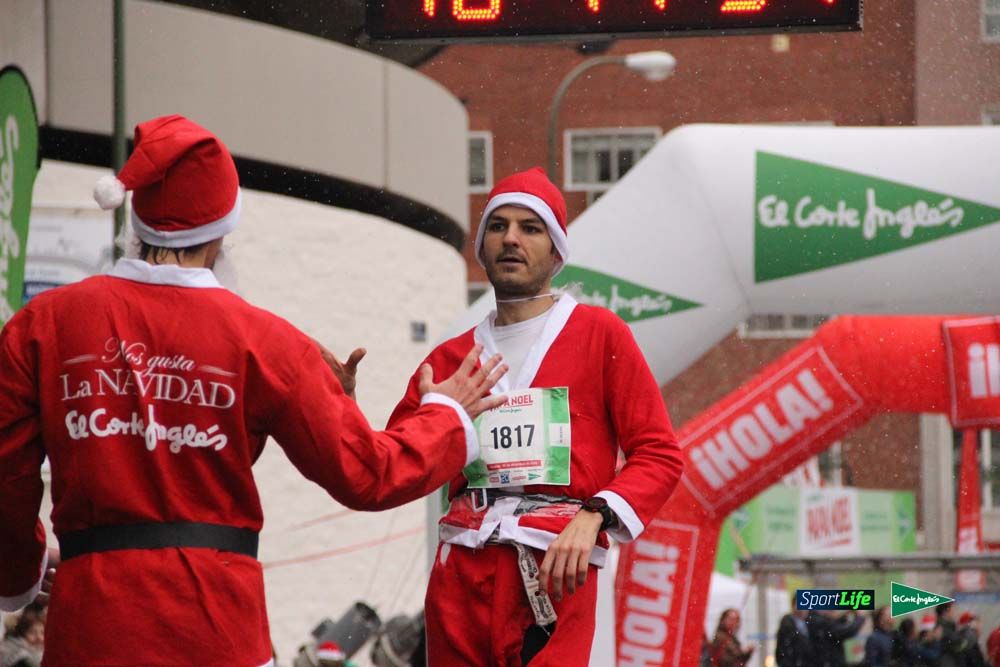 Galería de la Carrera de Papá Noel, ambiente, salida y entra en meta hasta el minuto 25