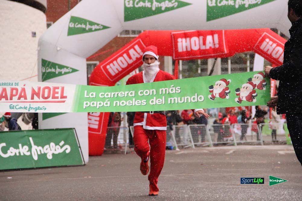 Galería de la Carrera de Papá Noel, ambiente, salida y entra en meta hasta el minuto 25