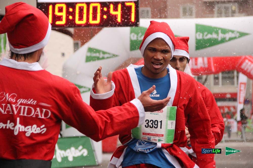 Galería de la Carrera de Papá Noel, ambiente, salida y entra en meta hasta el minuto 25