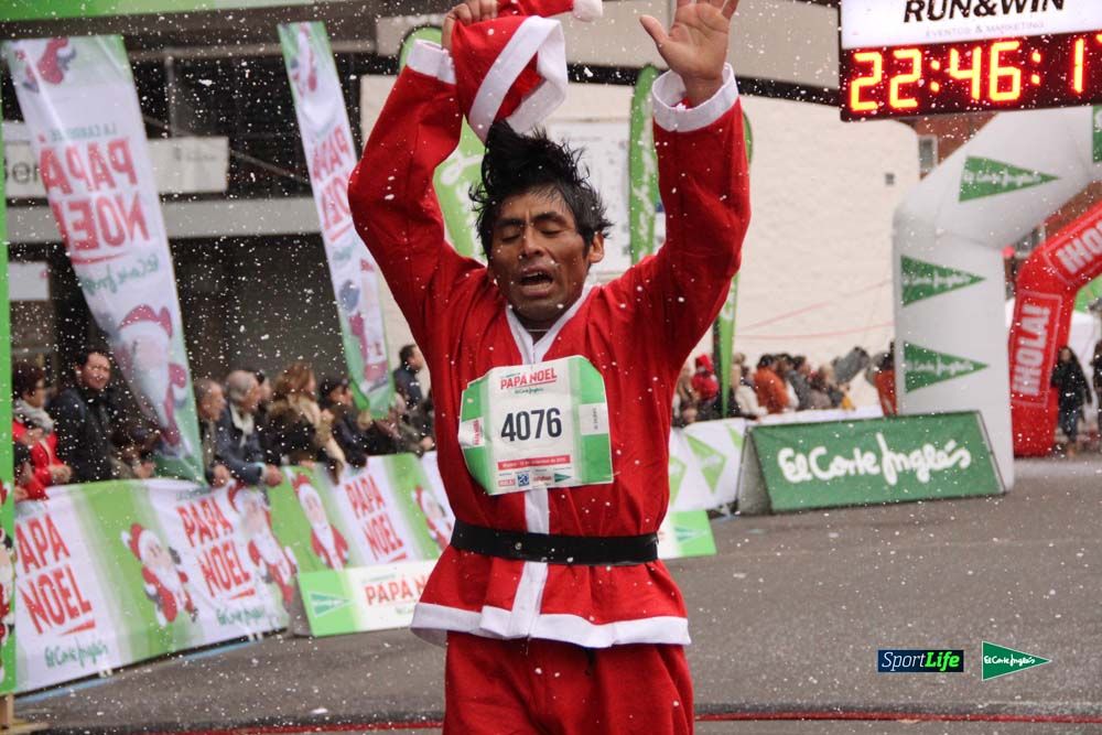 Galería de la Carrera de Papá Noel, ambiente, salida y entra en meta hasta el minuto 25