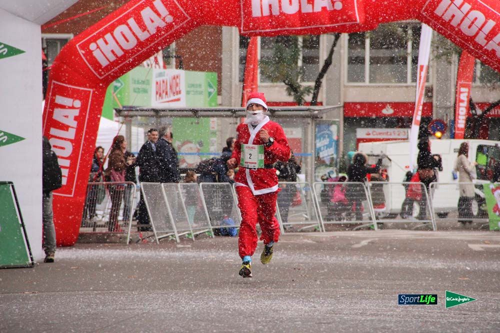 Galería de la Carrera de Papá Noel, ambiente, salida y entra en meta hasta el minuto 25