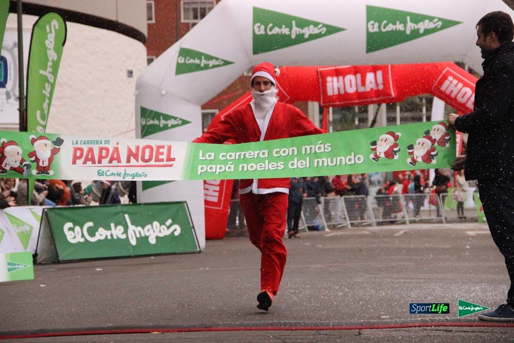 Galería de la Carrera de Papá Noel, ambiente, salida y entra en meta hasta el minuto 25