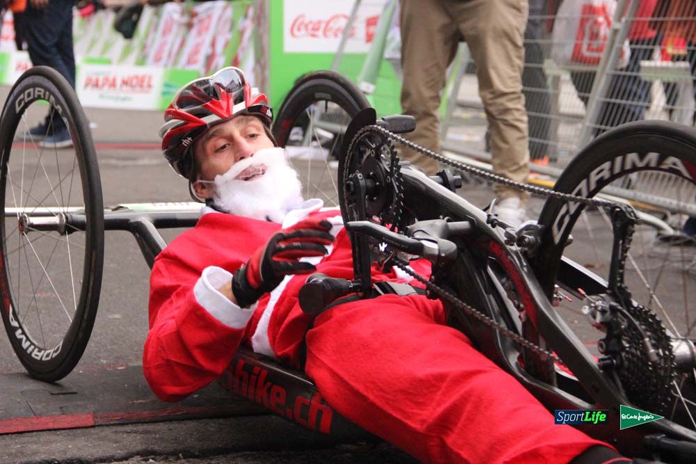 Galería de la Carrera de Papá Noel, ambiente, salida y entra en meta hasta el minuto 25