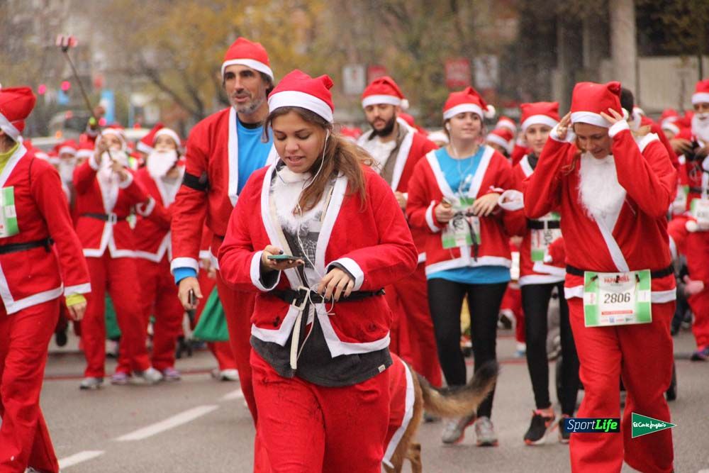 Galería de la Carrera de Papá Noel, ambiente, salida y entra en meta hasta el minuto 25