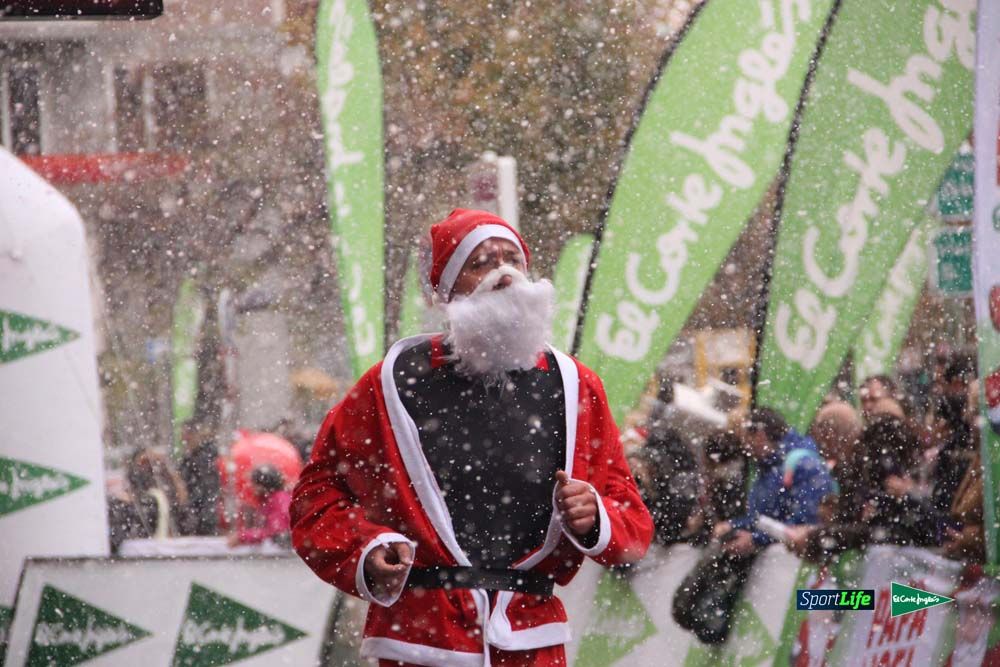 Galería de la Carrera de Papá Noel, ambiente, salida y entra en meta hasta el minuto 25