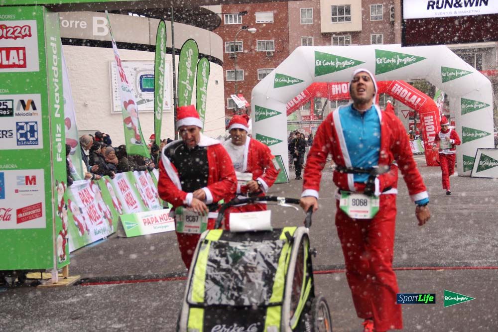 Galería de la Carrera de Papá Noel, ambiente, salida y entra en meta hasta el minuto 25
