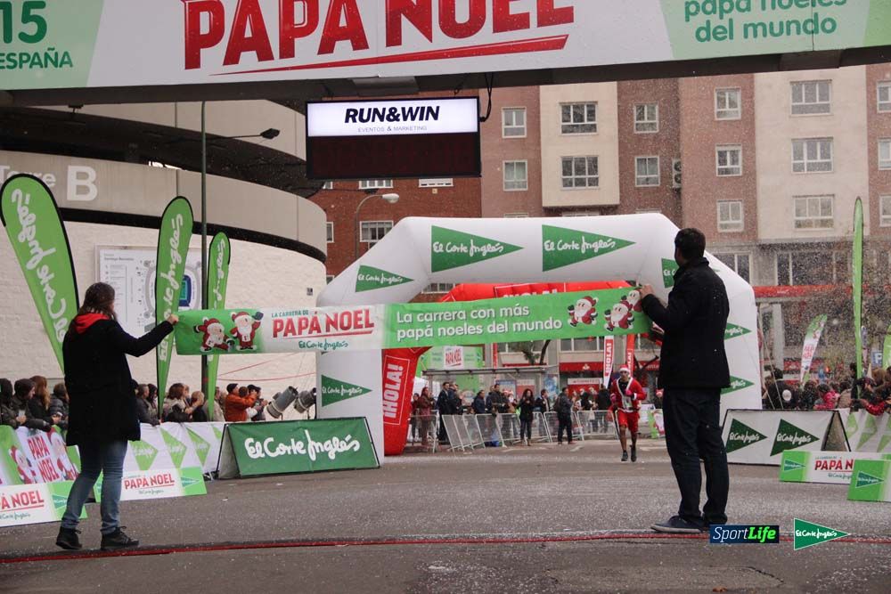 Galería de la Carrera de Papá Noel, ambiente, salida y entra en meta hasta el minuto 25