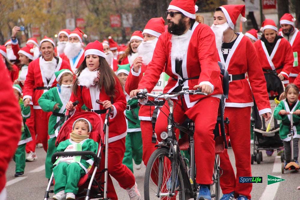 Galería de la Carrera de Papá Noel, ambiente, salida y entra en meta hasta el minuto 25