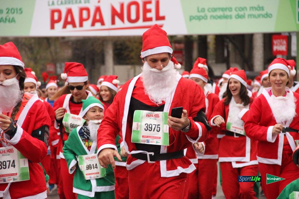 Galería de la Carrera de Papá Noel, ambiente, salida y entra en meta hasta el minuto 25