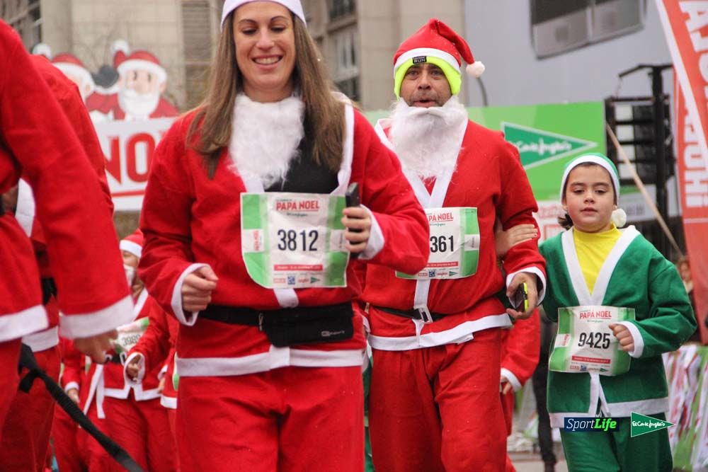 Galería de la Carrera de Papá Noel, ambiente, salida y entra en meta hasta el minuto 25