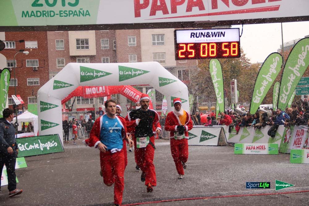 Galería de la Carrera de Papá Noel, ambiente, salida y entra en meta hasta el minuto 25