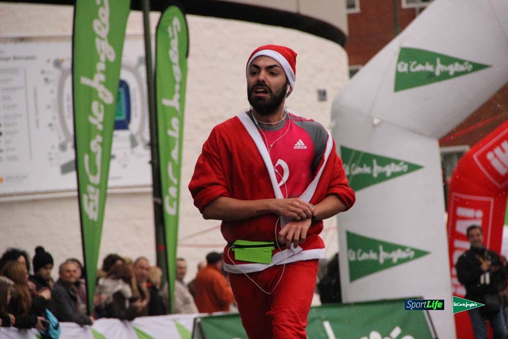 Galería de la Carrera de Papá Noel, ambiente, salida y entra en meta hasta el minuto 25