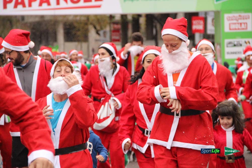 Galería de la Carrera de Papá Noel, ambiente, salida y entra en meta hasta el minuto 25
