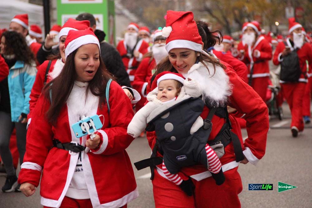 Galería de la Carrera de Papá Noel, ambiente, salida y entra en meta hasta el minuto 25