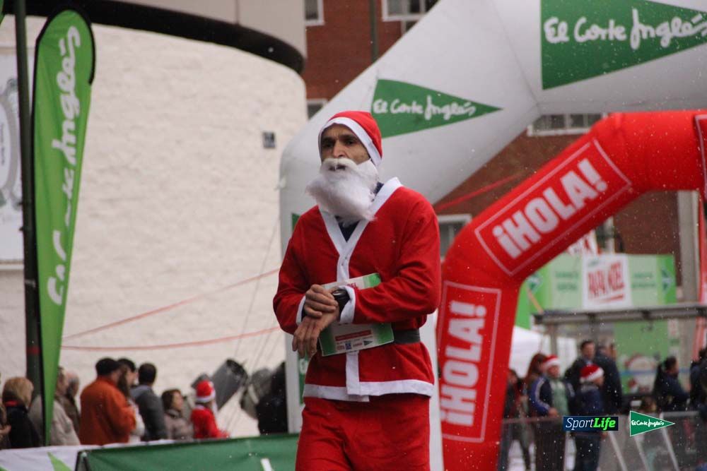 Galería de la Carrera de Papá Noel, ambiente, salida y entra en meta hasta el minuto 25