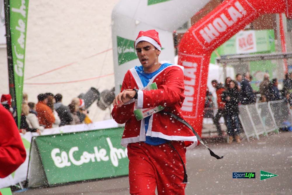 Galería de la Carrera de Papá Noel, ambiente, salida y entra en meta hasta el minuto 25
