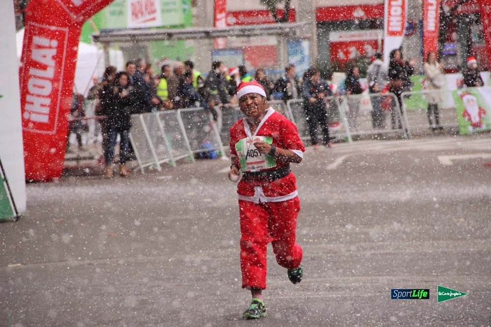 Galería de la Carrera de Papá Noel, ambiente, salida y entra en meta hasta el minuto 25