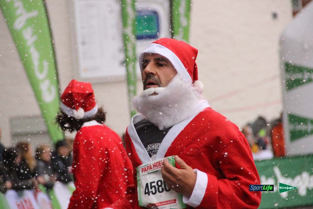 Galería de la Carrera de Papá Noel, ambiente, salida y entra en meta hasta el minuto 25