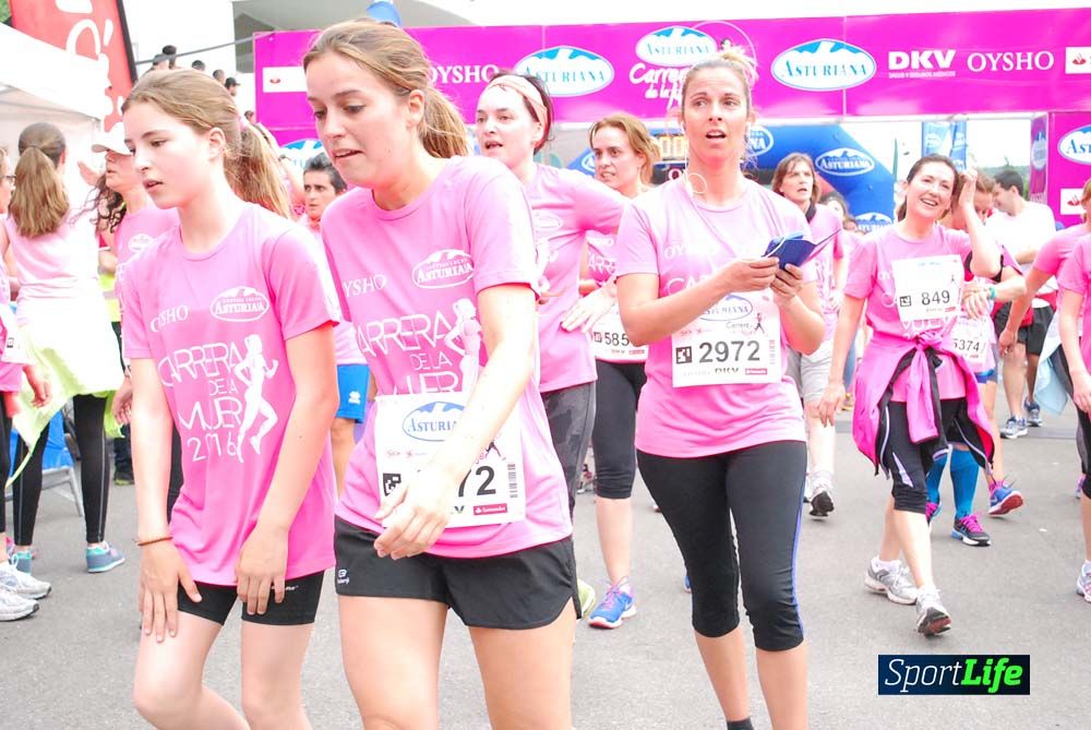 Carrera de la Mujer de Gijón meta 3 (de 41:44 a 45:40))