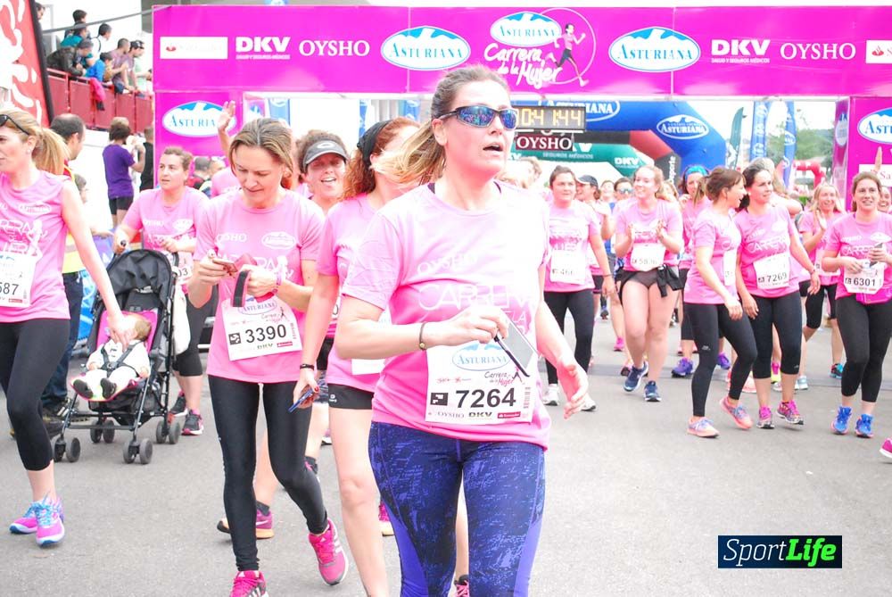 Carrera de la Mujer de Gijón meta 3 (de 41:44 a 45:40))