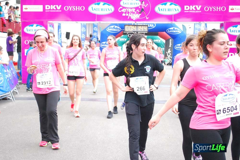 Carrera de la Mujer de Gijón meta 3 (de 41:44 a 45:40))