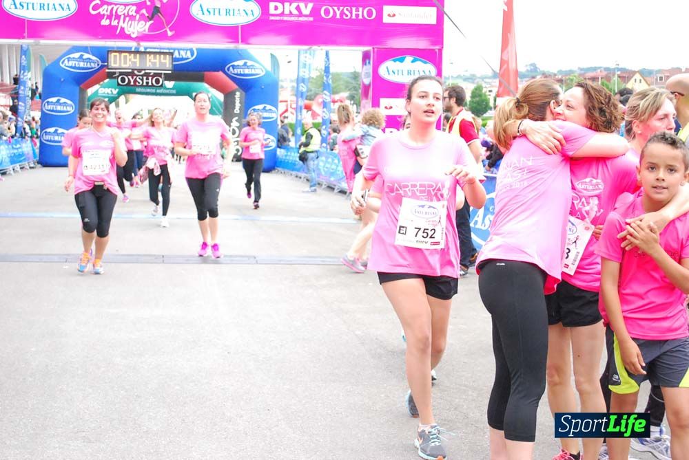 Carrera de la Mujer de Gijón meta 3 (de 41:44 a 45:40))