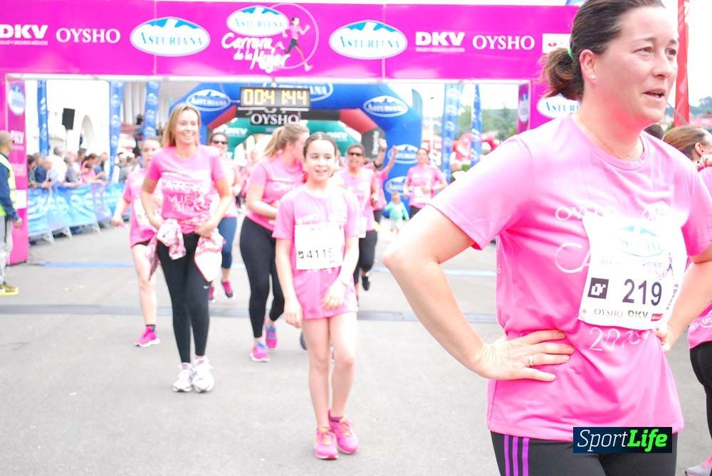 Carrera de la Mujer de Gijón meta 3 (de 41:44 a 45:40))