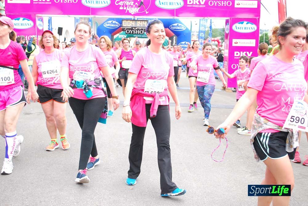 Carrera de la Mujer de Gijón meta 3 (de 41:44 a 45:40))