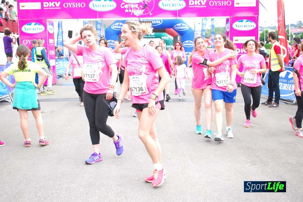 Carrera de la Mujer de Gijón meta 3 (de 41:44 a 45:40))
