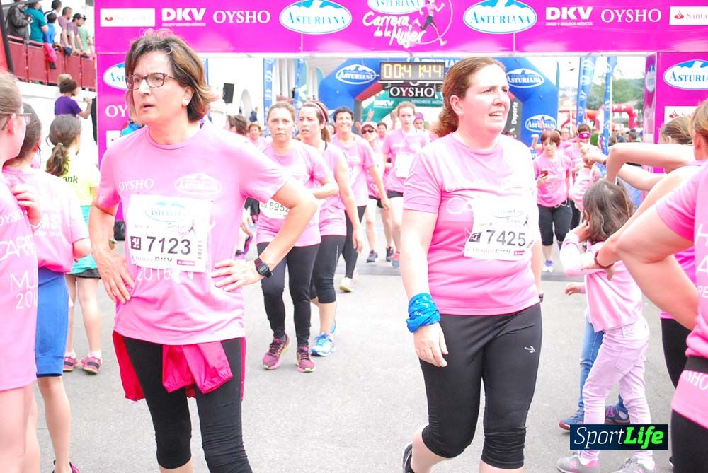Carrera de la Mujer de Gijón meta 3 (de 41:44 a 45:40))