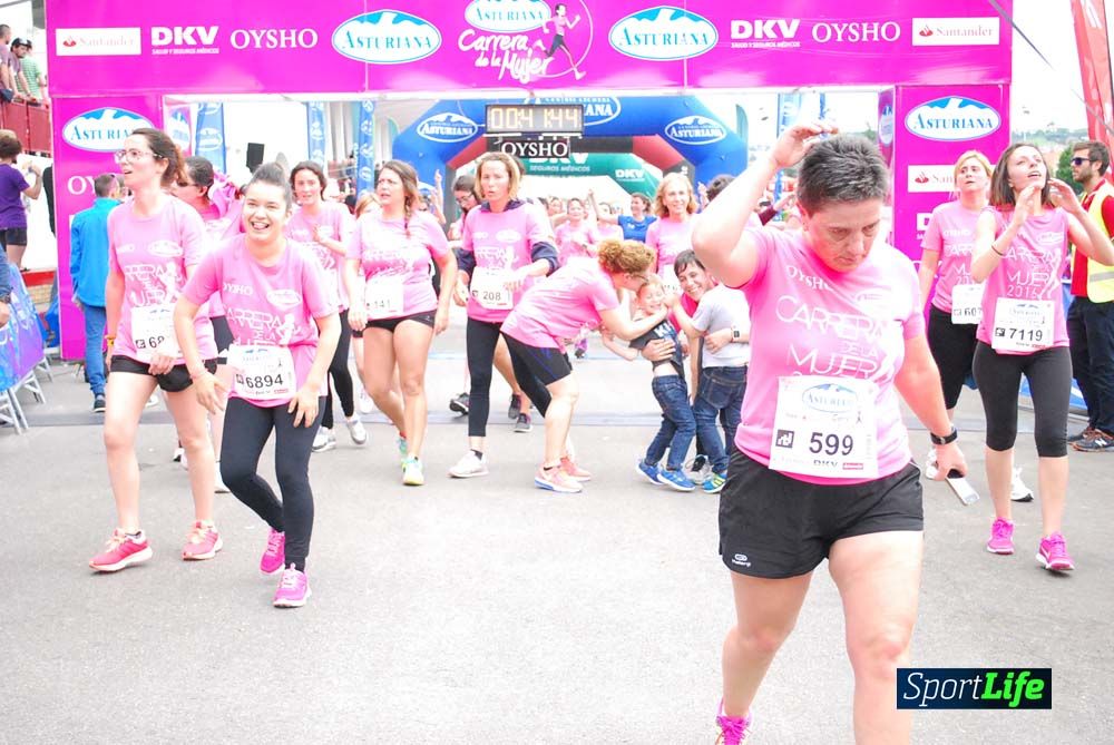 Carrera de la Mujer de Gijón meta 3 (de 41:44 a 45:40))