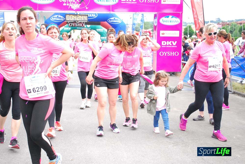 Carrera de la Mujer de Gijón meta 3 (de 41:44 a 45:40))