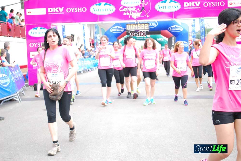 Carrera de la Mujer de Gijón meta 3 (de 41:44 a 45:40))