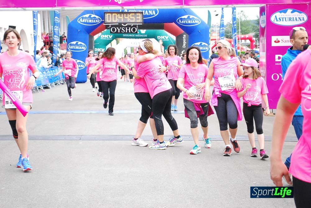 Carrera de la Mujer de Gijón meta 3 (de 41:44 a 45:40))