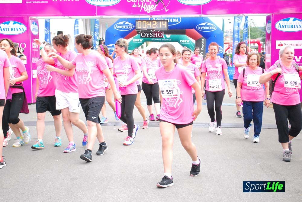 Carrera de la Mujer de Gijón meta 3 (de 41:44 a 45:40))