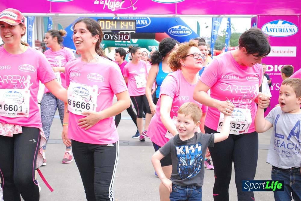 Carrera de la Mujer de Gijón meta 3 (de 41:44 a 45:40))