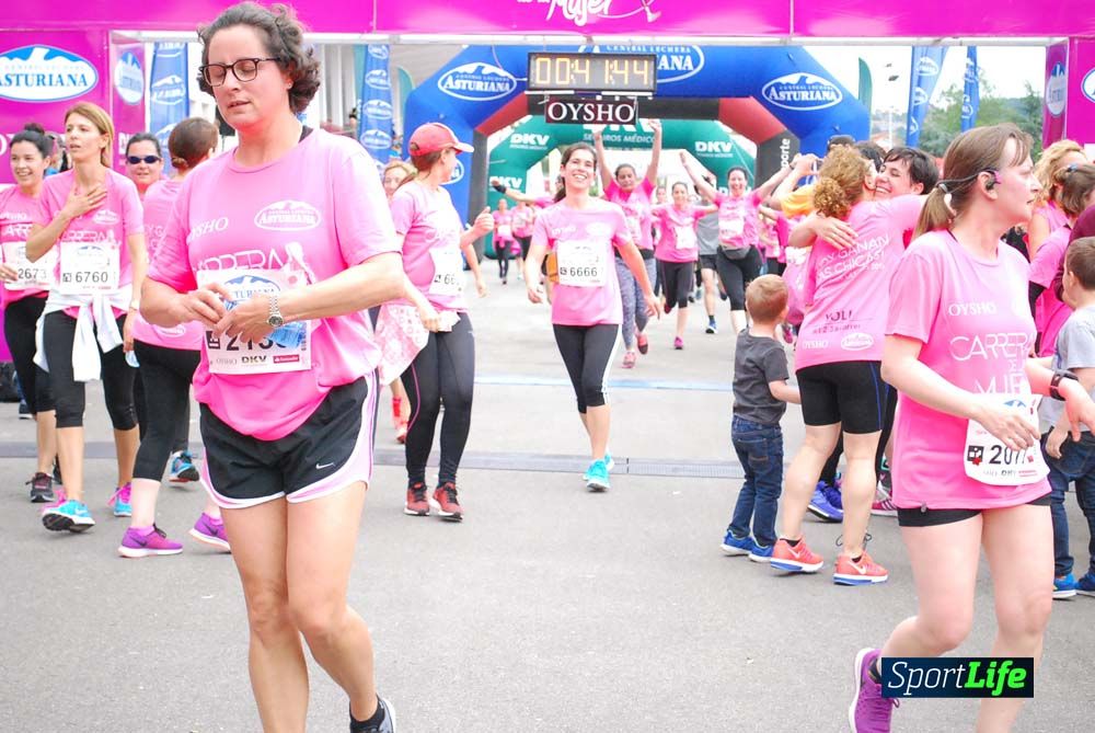 Carrera de la Mujer de Gijón meta 3 (de 41:44 a 45:40))