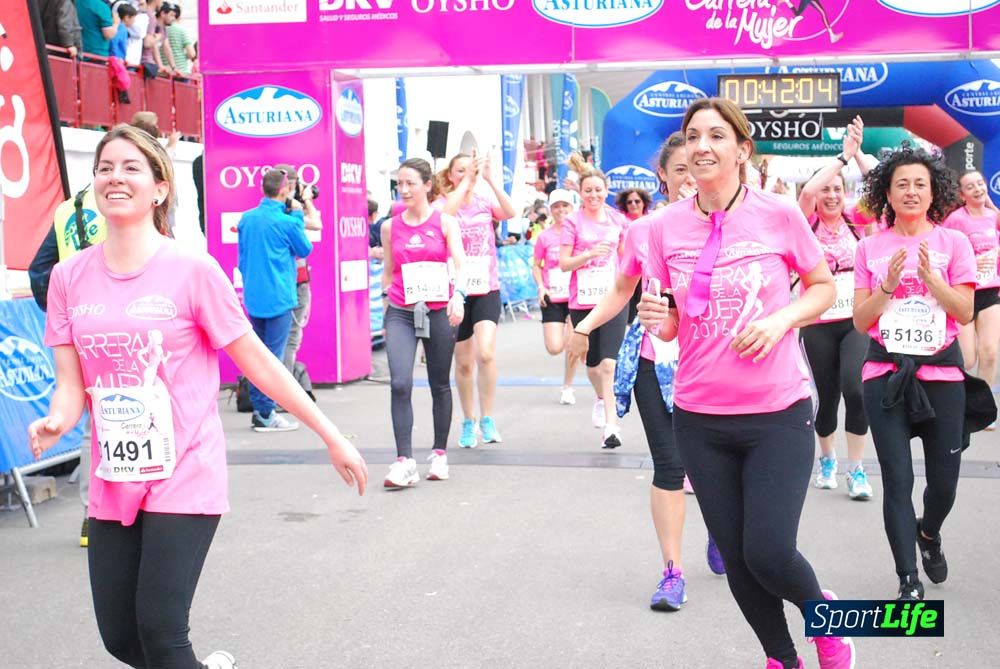 Carrera de la Mujer de Gijón meta 3 (de 41:44 a 45:40))