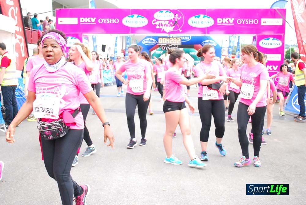 Carrera de la Mujer de Gijón meta 3 (de 41:44 a 45:40))