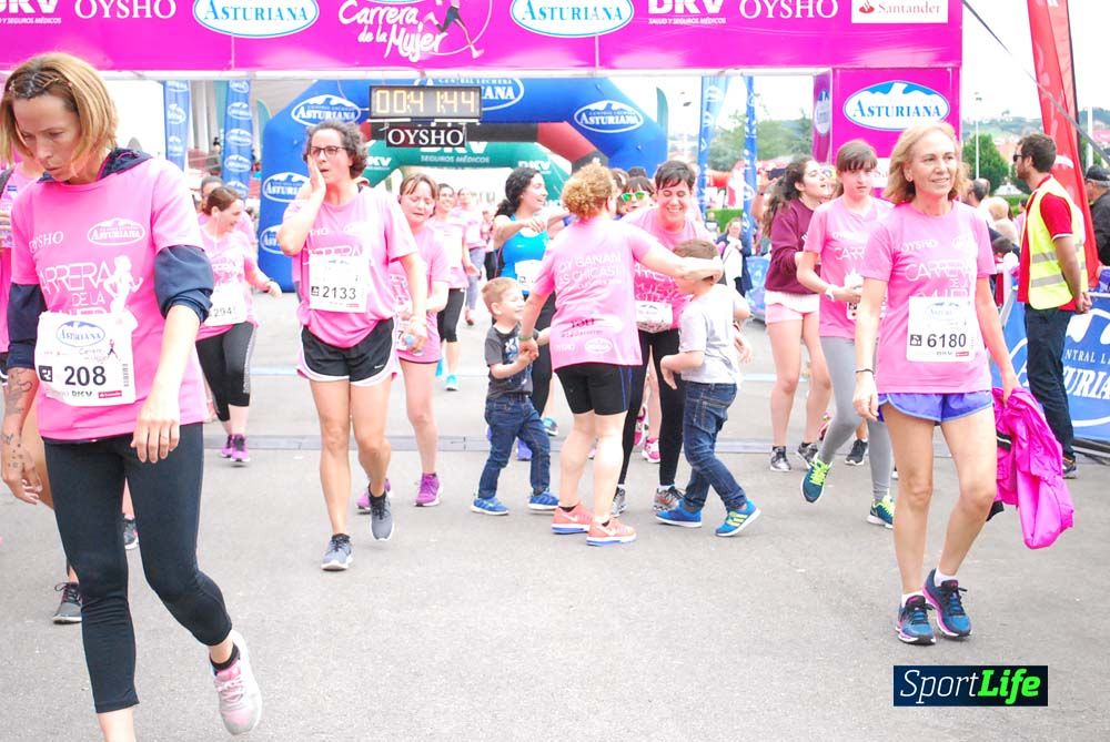 Carrera de la Mujer de Gijón meta 3 (de 41:44 a 45:40))