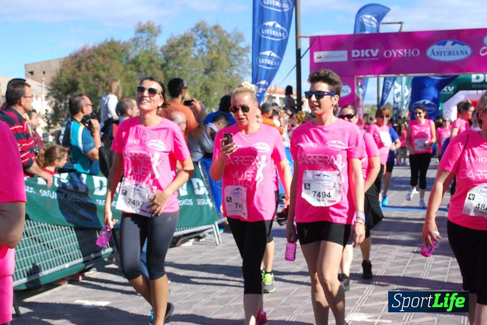 Carrera de la Mujer Valencia 2016: meta (de 1:22 a 1:32)
