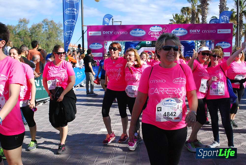 Carrera de la Mujer Valencia 2016: meta (de 1:22 a 1:32)