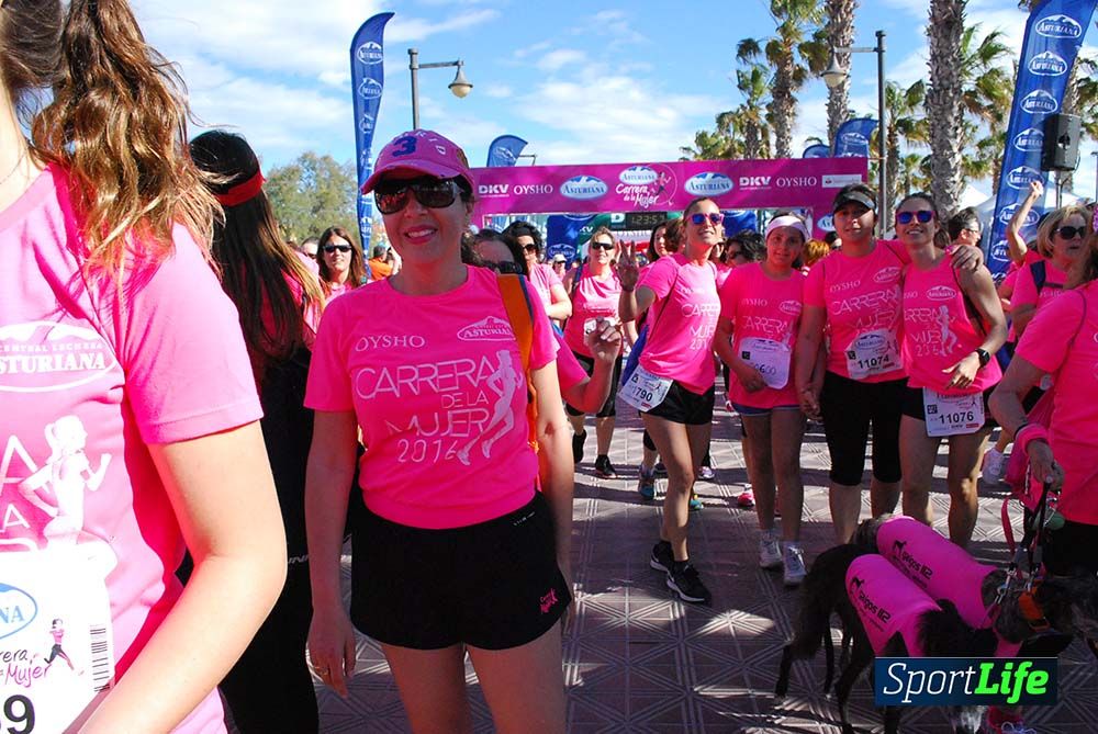 Carrera de la Mujer Valencia 2016: meta (de 1:22 a 1:32)