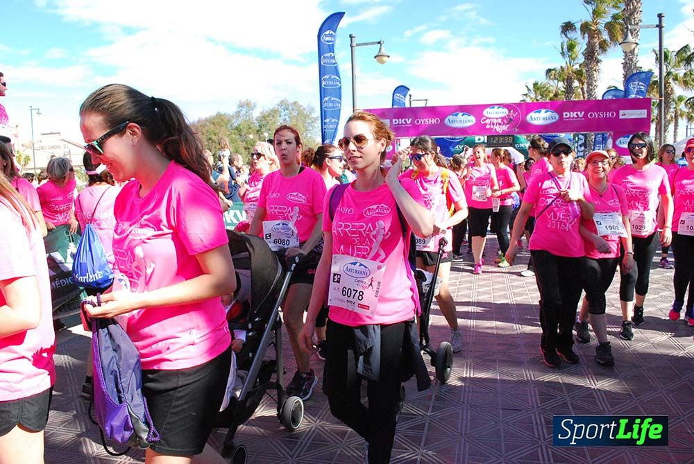 Carrera de la Mujer Valencia 2016: meta (de 1:22 a 1:32)