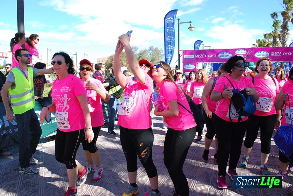Carrera de la Mujer Valencia 2016: meta (de 1:22 a 1:32)